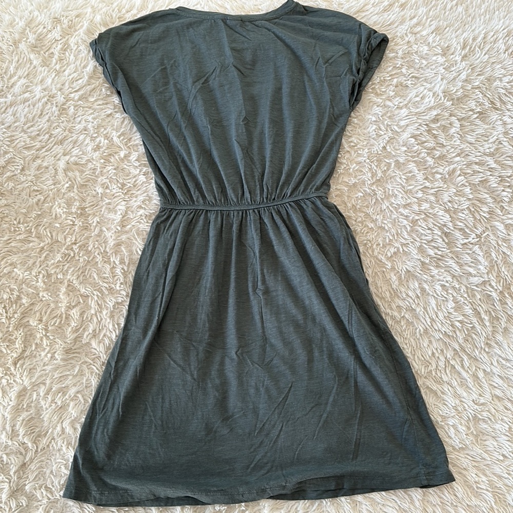 Dress - Picture 4 of 4